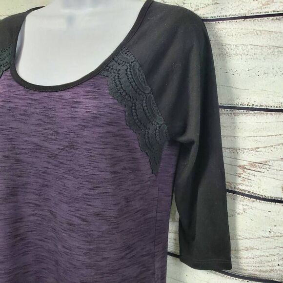 Vanity Essentials Purple Black Raglan Top Women’s Size M Crochet Detail 3/4 Slee - Picture 3 of 10